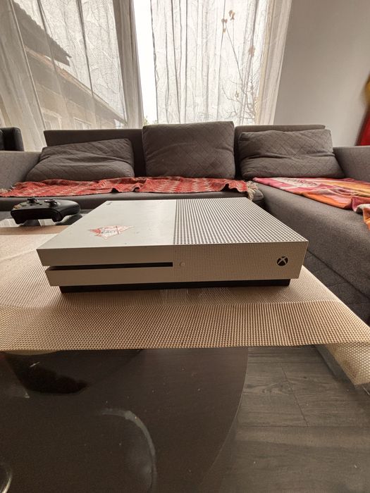 X-box one s cu o maneta