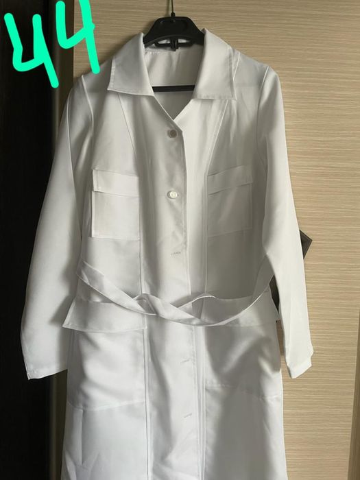 Продам медицинские халаты