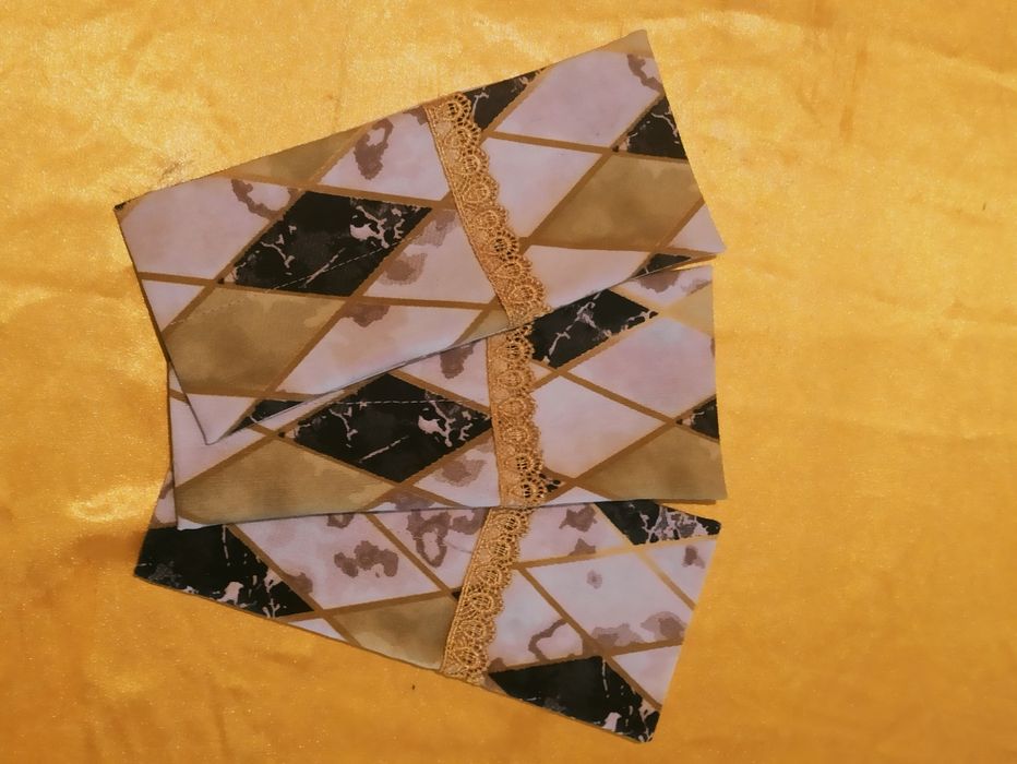 Куверт из дака с кружевом