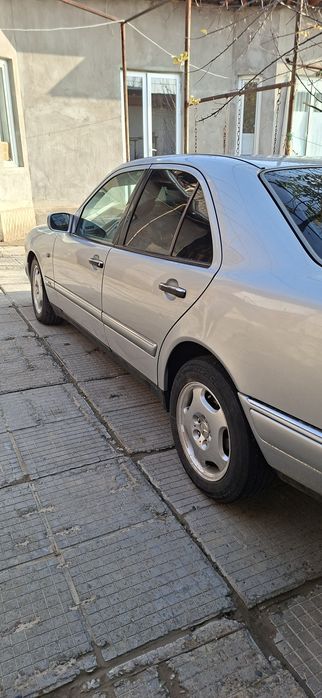 Mercades   210 kuzov