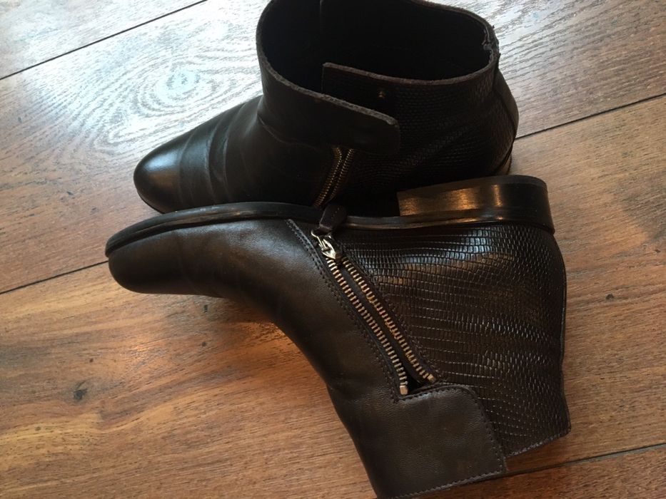 Botine scurte din piele maro inchis marimea 36