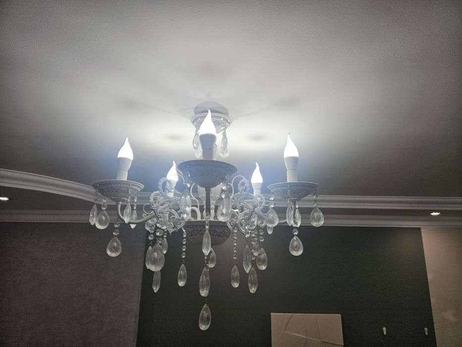 Продам люстры, в хорошем состоянии