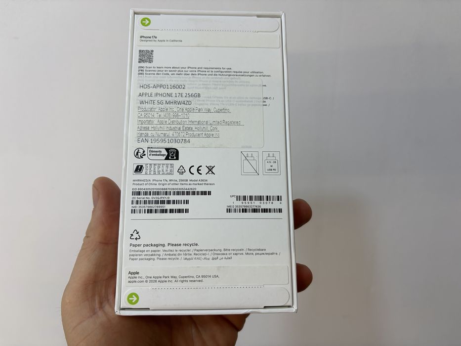 Iphone 17e, 256 gb, White, nou la cutie