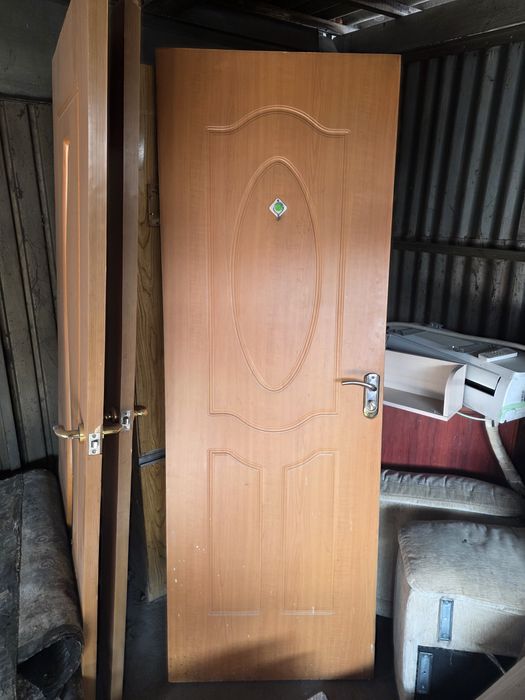 Продам двери межкомнатные