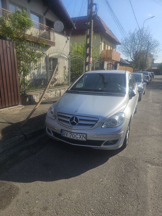 Vând Mercedes Benz b200 automat  adaptat persoane cu dizabilități  locomotorii