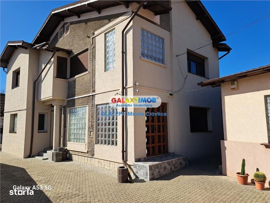 Vanzare Casa\/Vila cu spatiu comercial chiar in Centru