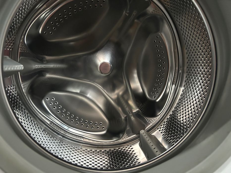 Пералня Indesit.