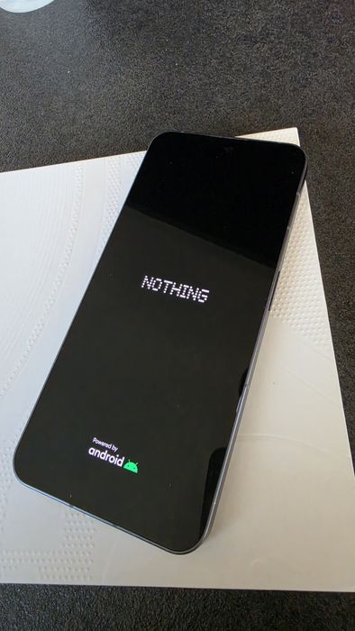 Vand telefon mobil Nothing Phone(2), 256GB, 12 GB
RAM, 5G, Dark Grey [A10400026