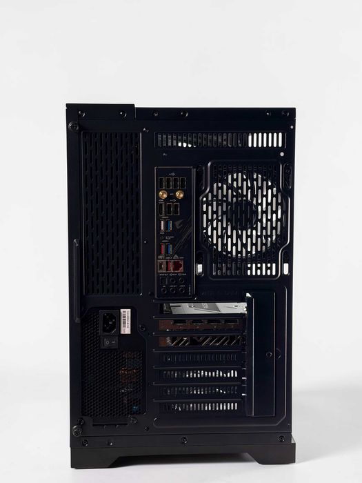 Геймърски Компютър Ryzen 9 5900X + RX 6700 XT Sapphire Nitro | 32GB | 1TB NVMe | AIO | Мишка + Клавиатура