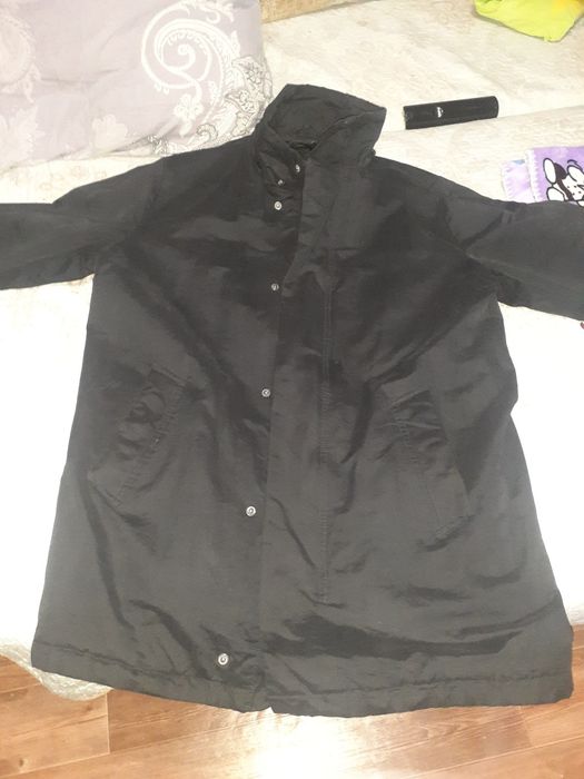 Продам куртку чёрного цвета 54 размер