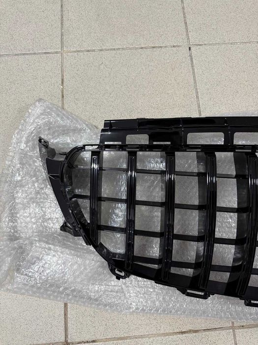 Grila centrala Mercedes W213 S213 A238 C238 E-Class compatibila cu Mercedes (16-19) GT Design