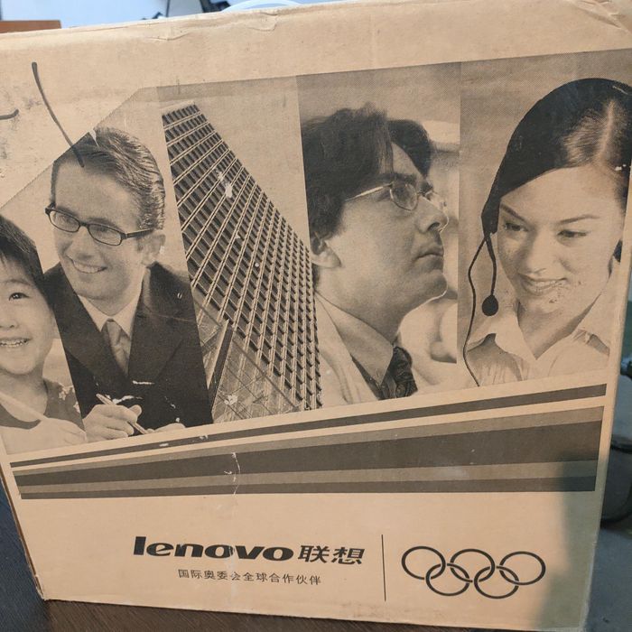 Монитор "lenovo"