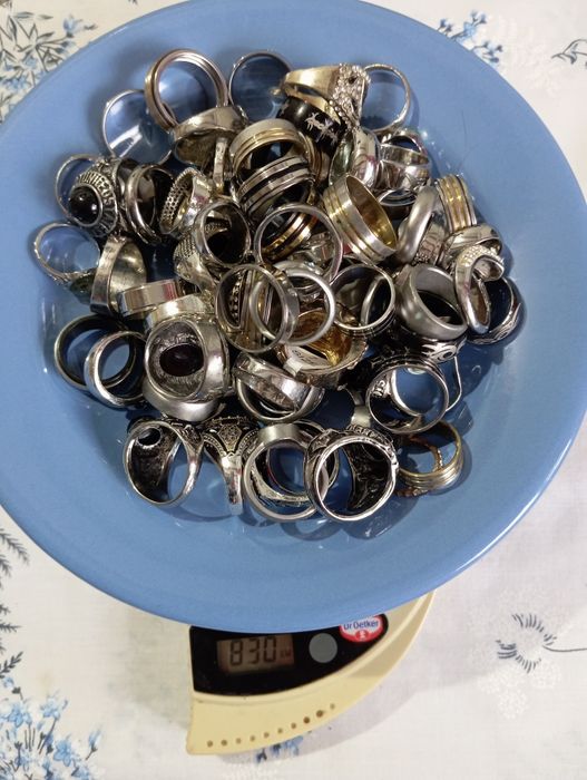 500g de inele de rochie,diverse metale.