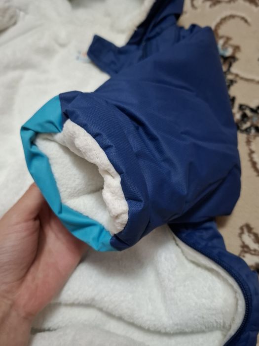 Продам детский теплый комбинезон