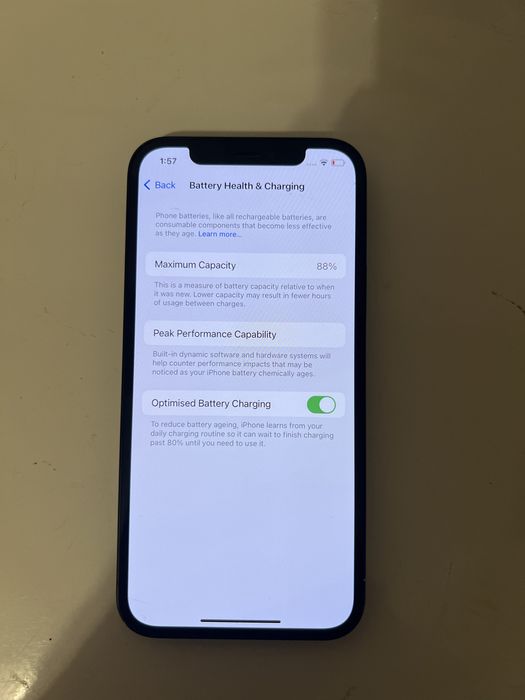 Продавам Iphone 12 ( Black ) 64gb