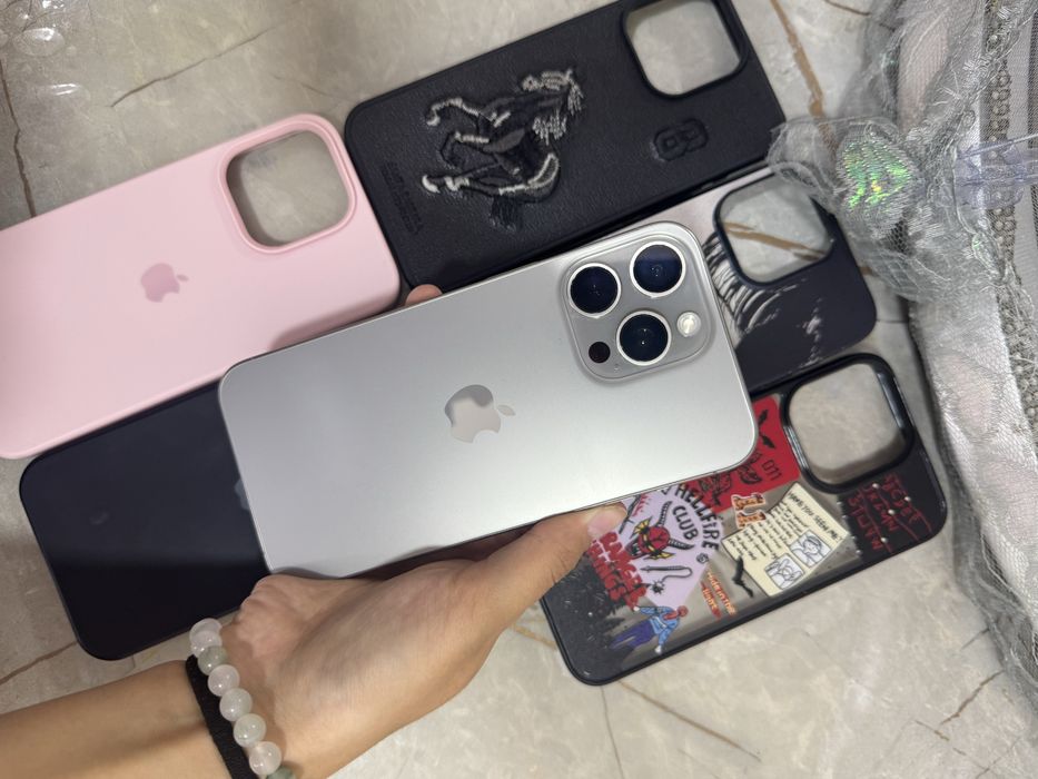 Продам iPhone 15 Pro Max в хорошем состоянии.