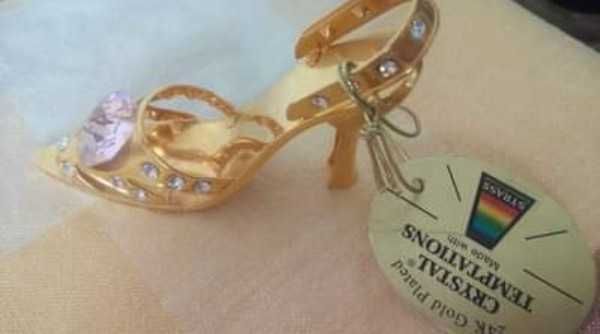 Статуетка позлатена обувка Swarovski