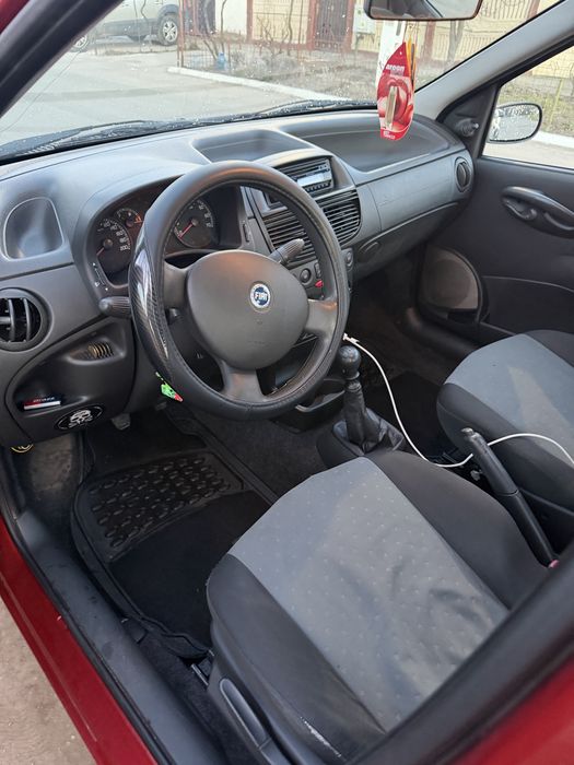 Vând Fiat Punto. 1.2 benzina