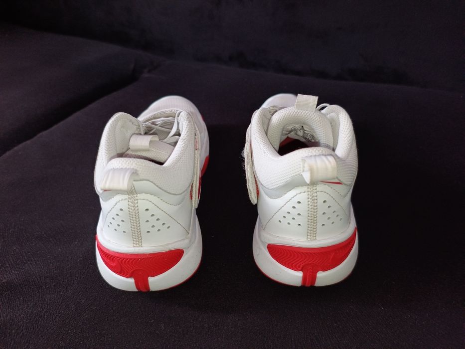 Обувки Nike  TEAM HUSTLE D 11