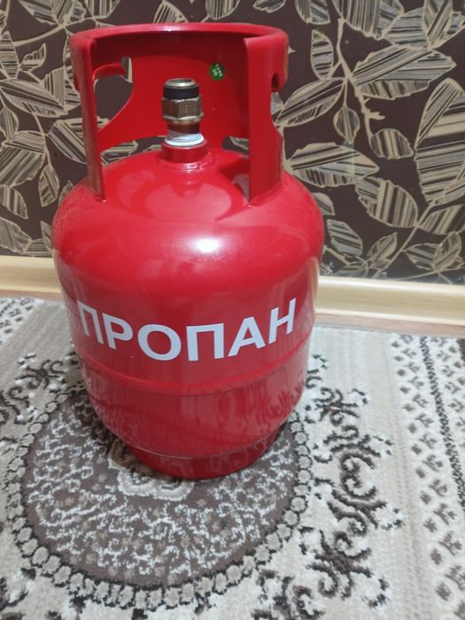 Продам  газбаллон небольшой 12 л