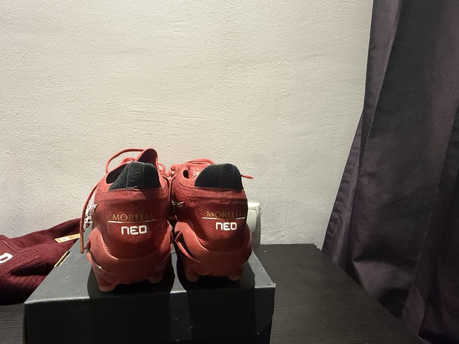 ghete profesioniste de fotbal mizuno , marimea 44