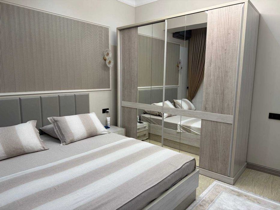 Продам спальный гарнитур