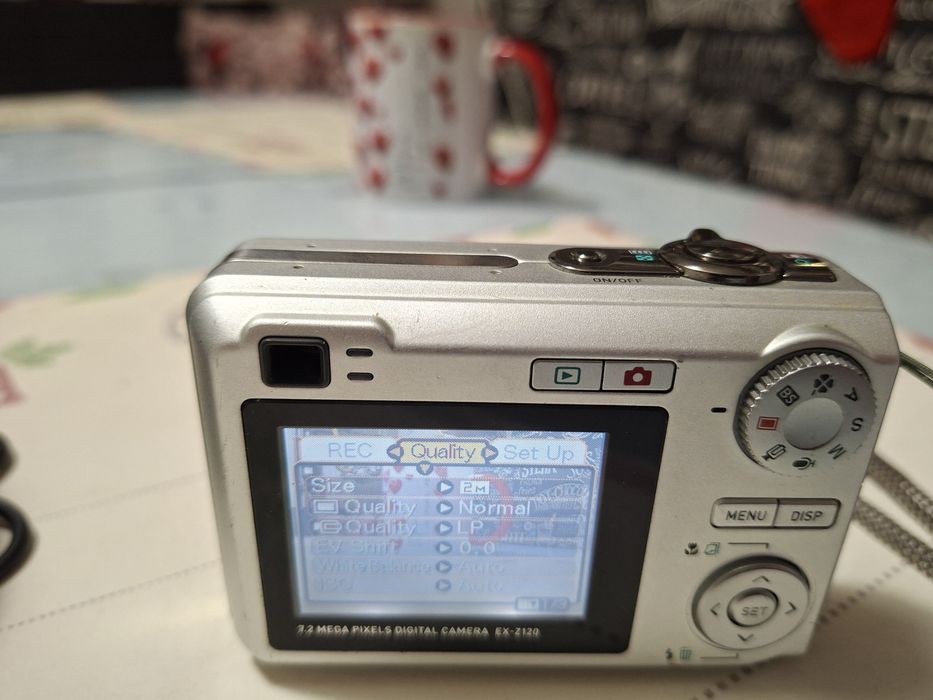 Casco Exilim EX-Z120, 7,2 MP, ecran LCD 2", calitate