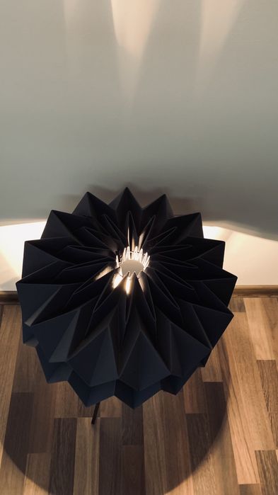 Lampa de camera trapez