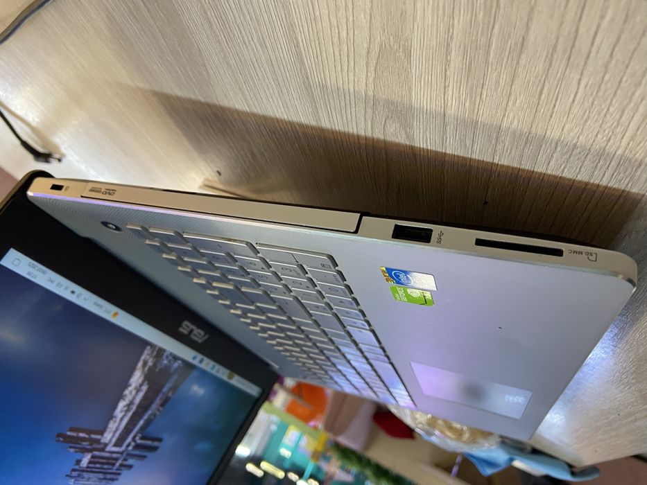 Ноутбук ASUS N550JV