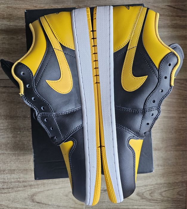 Нови NIKE AIR JORDAN 1 LOW black/yellow ochre-white