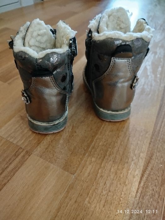 Продам зимние сапоги