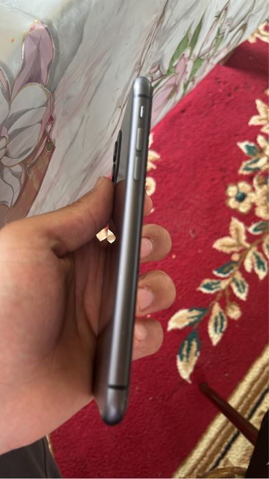 iPhone 11 эмкост 74%
