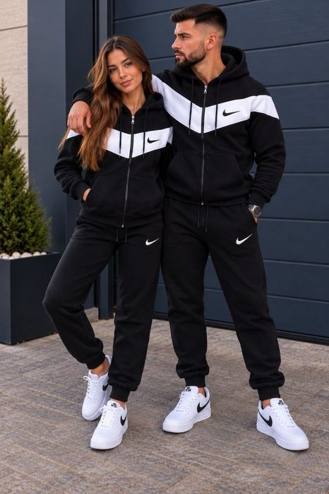 Trening bumbac gros unisex disponibile pe mai multe culori
Negru
M L L