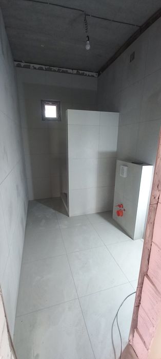 Укладка кафеля и ламината