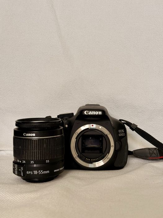Canon EOS 600D + Canon EF-S 18-55mm F/3.5-5.6