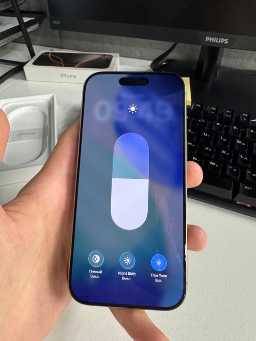 Продаю iPhone 16 Pro в новом состояние
