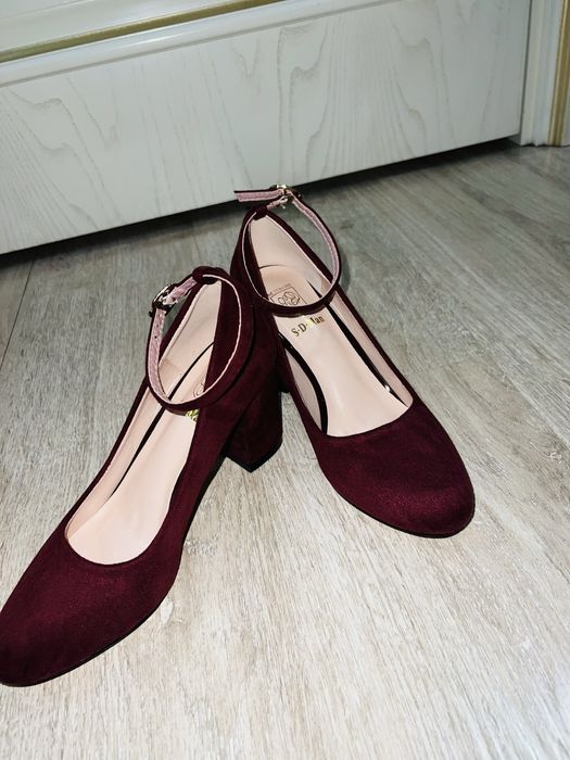 Tufli Каблук oyoq kiyim