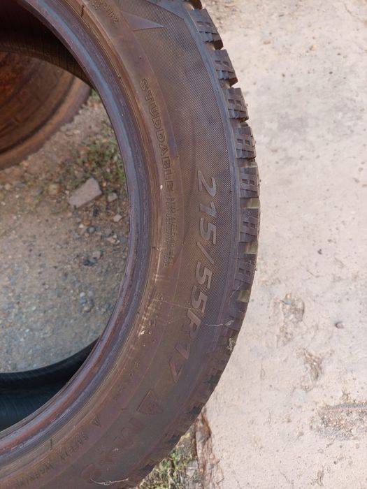 Продам резину 215/55 R17