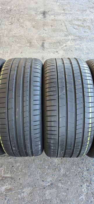4 anvelope vara runflat Pirelli,fata 275/45/20,spate 305/40/20.Pretul este pe bucata.