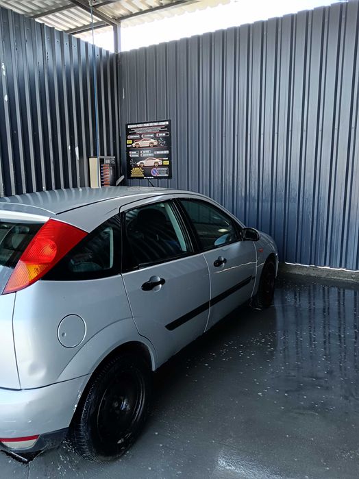 Vând Ford focus 1, 6 benzina