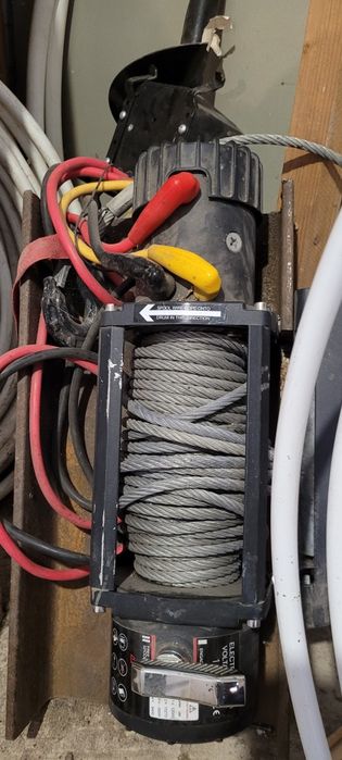 Лебедка автомобильная