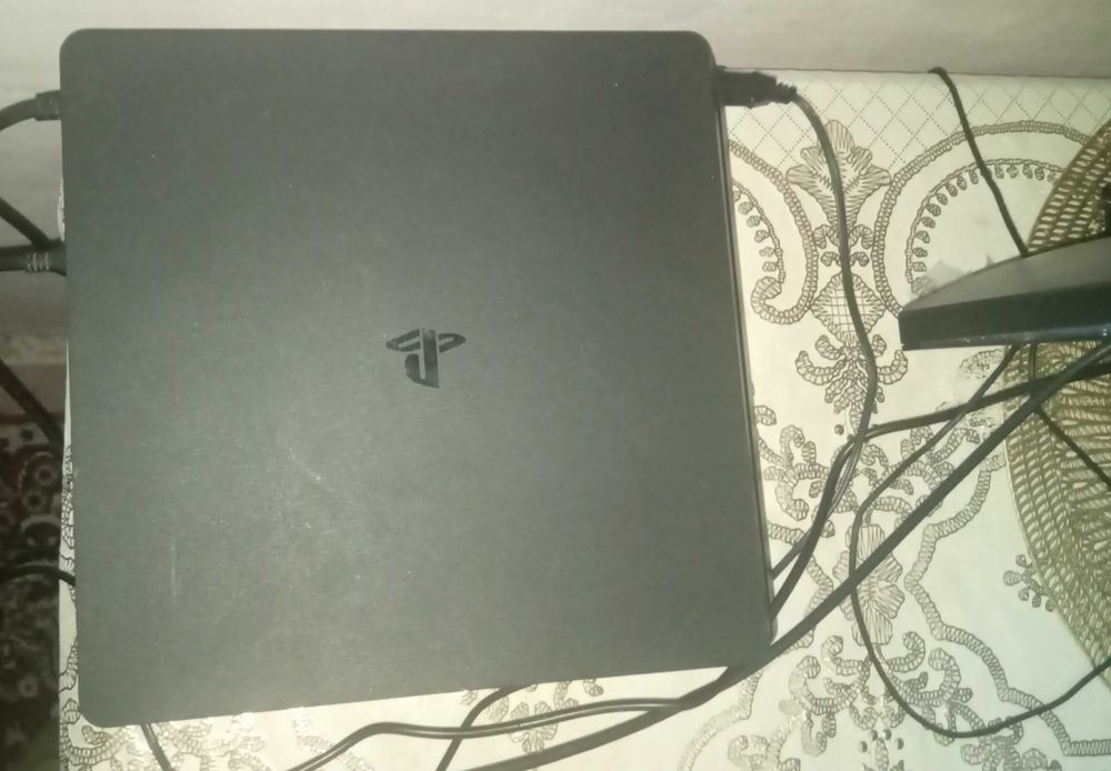 Playstation 4 slim 005gb