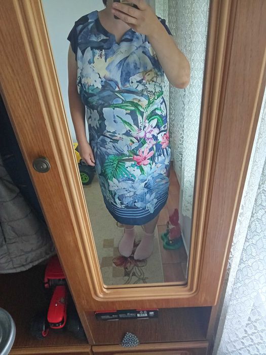 Rochie cu imprimeu floral mărimea xl