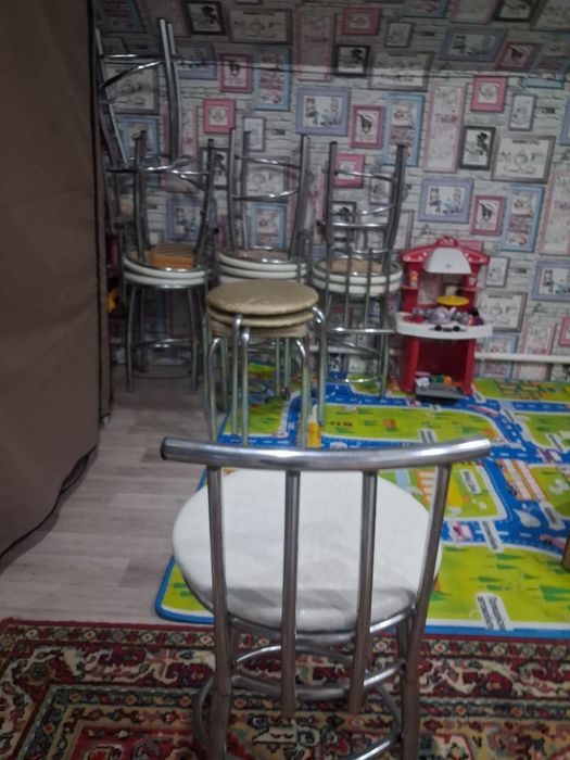 Продам стулья 8 шт за 8000 тыс