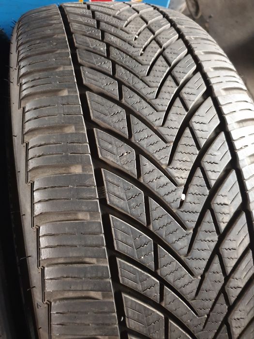 225/50R18 All Season