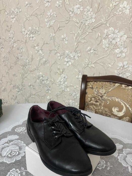 Продам женскую обувь