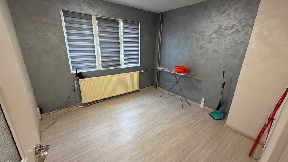 Дава се под наем Тристаен апартамент в София, Център - 65 кв.м за 700 € - Снимка #2