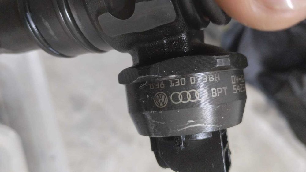 Injector Audi A4 B6 1.9 TDi BKE / BRB 038130073BH