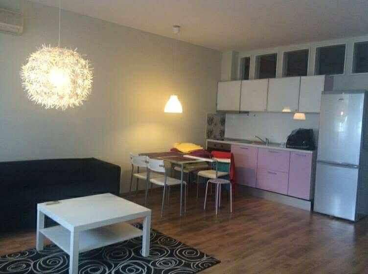 Дава се под наем Двустаен апартамент в София, Младост 3 - 80 кв.м за 664 € - Снимка #2