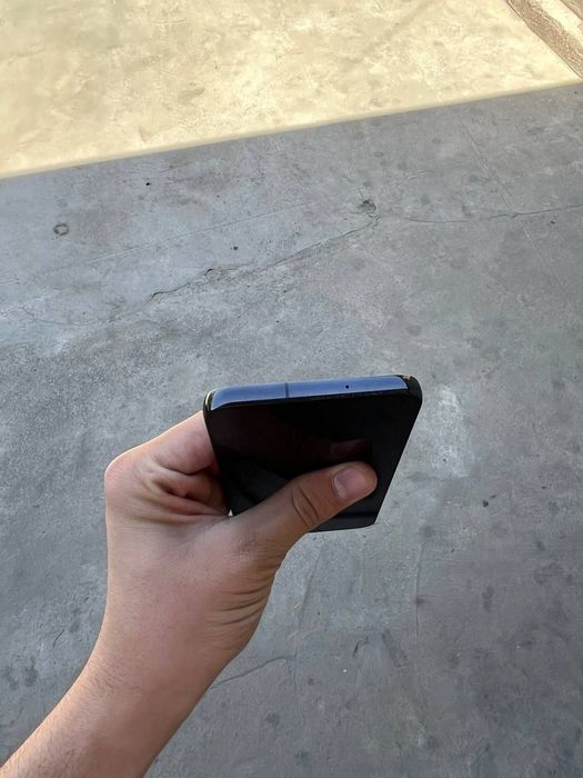 Samsung galaxy s23.  5G